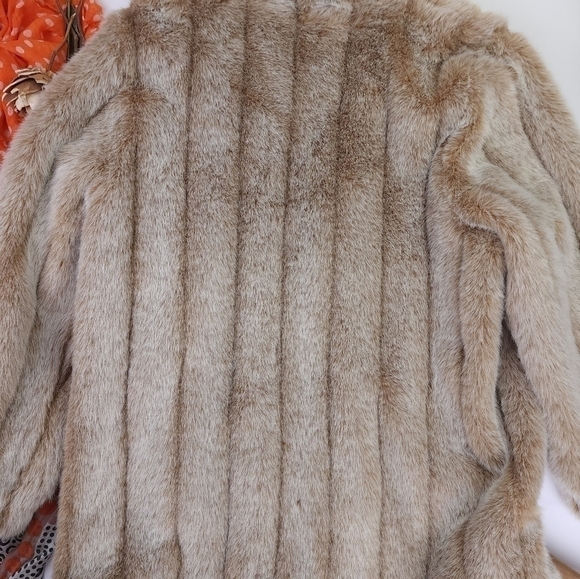 New Roaman's Soft Faux Fur Coat Sz M - Picture 3 of 14